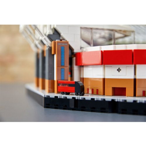 LEGO Конструктор Creator Стадион Олд Траффорд Манчестер Юнайтед 10272