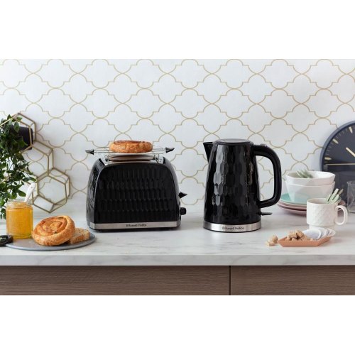 Електрочайник Russell Hobbs Honeycomb 1.7л, пластик, чорний