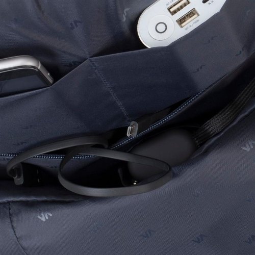 Рюкзак для ноутбука 15.6 RivaCase 7765 (Black)