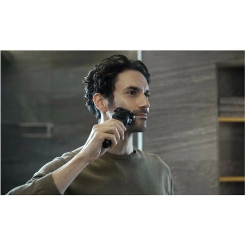 Електробритва чоловіча Panasonic ES-LV6U-K820
