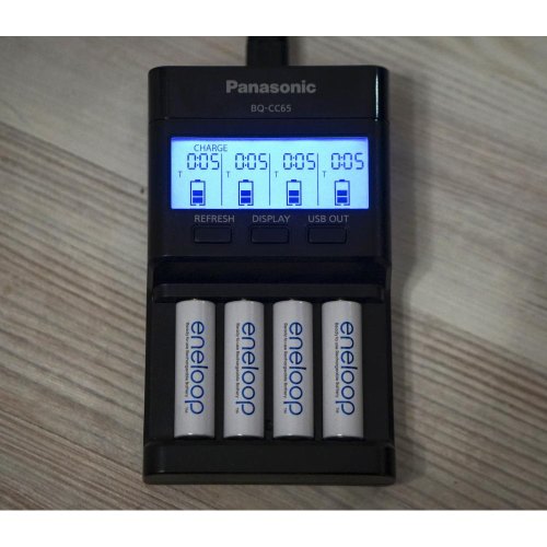 Зарядний пристрій Panasonic Flagship Charger, для АА/ААА акумуляторів