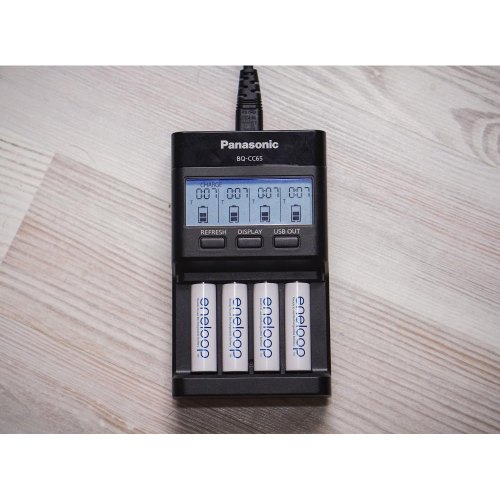 Зарядний пристрій Panasonic Flagship Charger, для АА/ААА акумуляторів