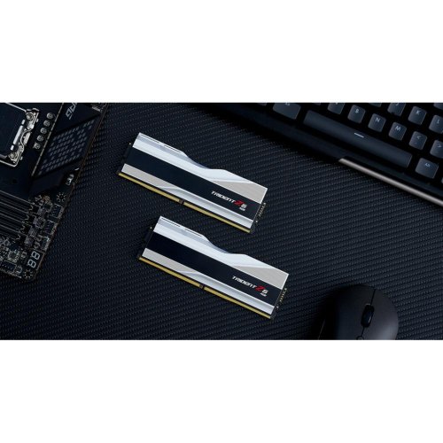 Модуль пам'яті DDR5 2x16GB/7600 G.Skill Trident Z5 RGB Silver (F5-7600J3646G16GX2-TZ5RS)