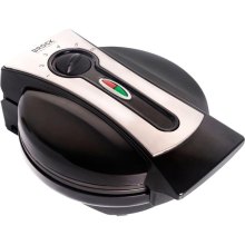 Вафельниця WM 3002 BK 750 Вт, Розмір тарілки: 18,5 см, Антипригарна поверхня, Індикатор готовності, Теплоізоляція корпуса