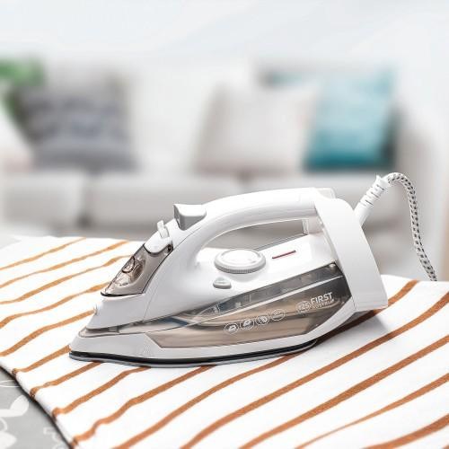 Праска FA-5618-7-GR 2200Вт КЕРАМІКА, пар 400мл, обертання шнура 360.захист від накипу.