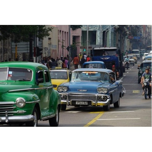 Об'єктив Sony 24-240mm f/3.5-6.3 для камер NEX FF