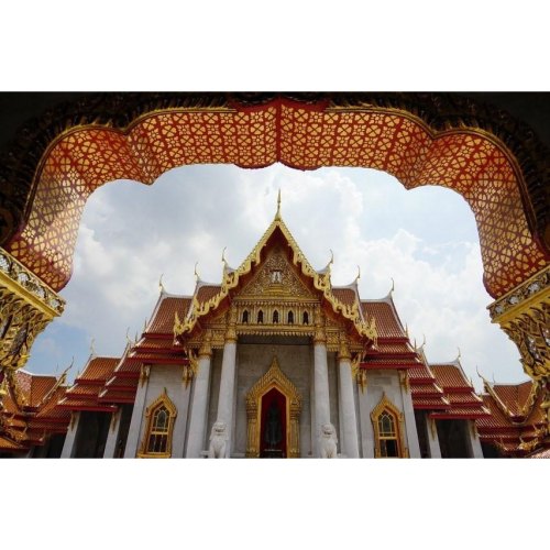 Об'єктив Sony 24-240mm f/3.5-6.3 для камер NEX FF