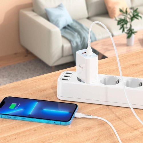 Мережевий зарядний пристрій HOCO C97A PD20W+QC3.0 charger White
