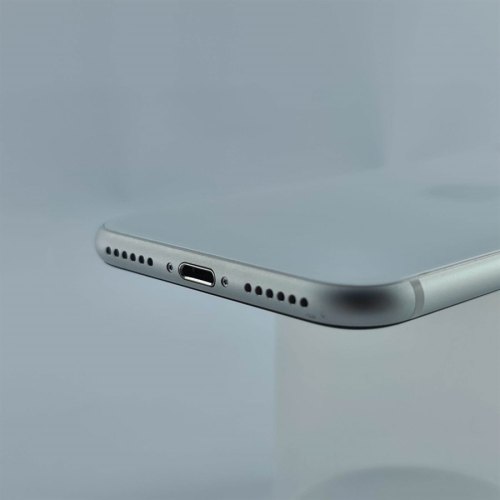 Смартфон Apple iPhone SE Gen.2 128GB White USED **