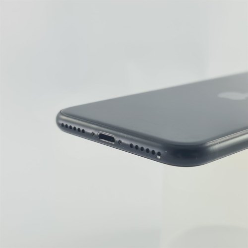 Смартфон Apple iPhone SE Gen.2 64GB Black USED **