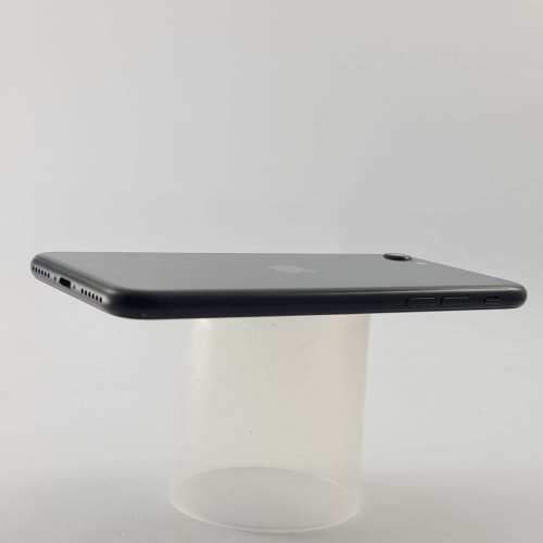 Смартфон Apple iPhone SE Gen.2 128GB Black USED **