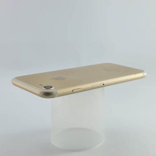 Смартфон Apple iPhone 7 32GB Gold USED **