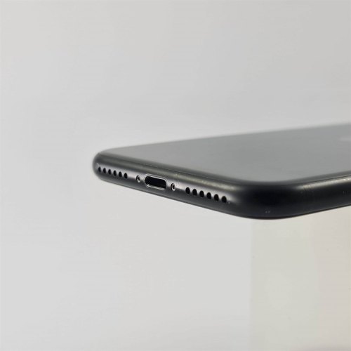 Смартфон Apple iPhone SE Gen.2 128GB Black USED **