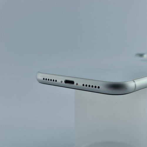 Смартфон Apple iPhone Xr 256GB White USED **