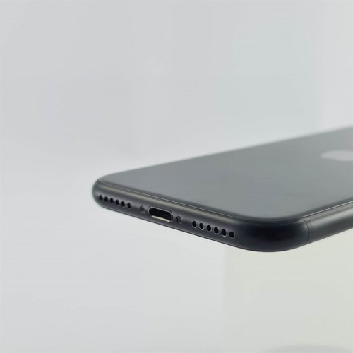 Смартфон Apple iPhone SE Gen.2 64GB Black USED **