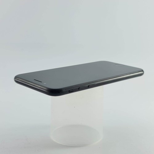 Смартфон Apple iPhone 7 128GB Black USED **