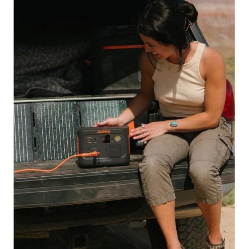 Портативна зарядна станція EXPLORER 300PLS 288WH JACKERY