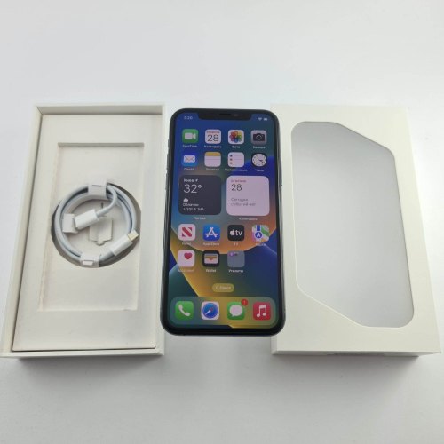 Смартфон Apple iPhone 11 Pro 256 GB Midnight Green USED **