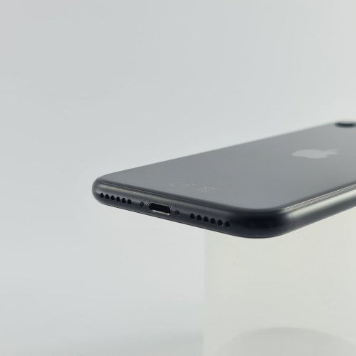 Смартфон Apple iPhone SE Gen.2 64 GB Black USED **