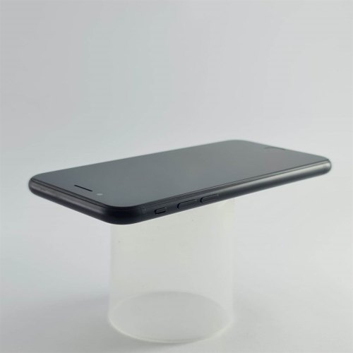 Смартфон Apple iPhone SE Gen.2 64 GB Black USED **