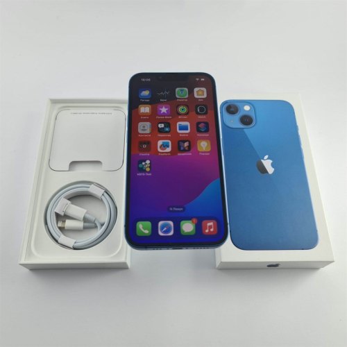 Смартфон Apple iPhone 13 128 GB Blue USED **