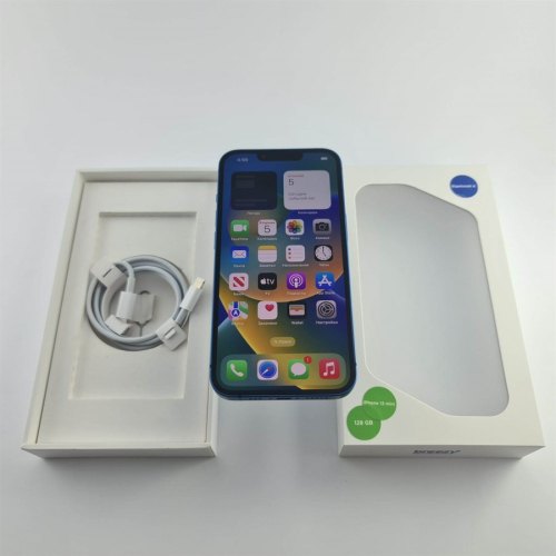 Смартфон Apple iPhone 13 128 GB Blue USED **