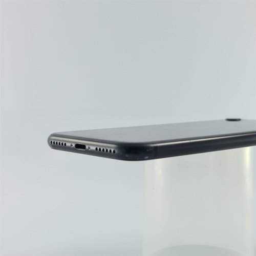 Смартфон Apple iPhone SE Gen.2 64 GB Black USED **