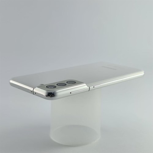 Смартфон Apple iPhone 13 128 GB Midnight USED **