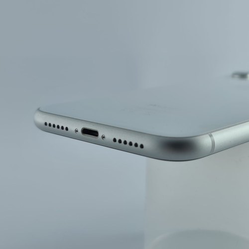 Смартфон Apple iPhone Xr 128 GB White USED **