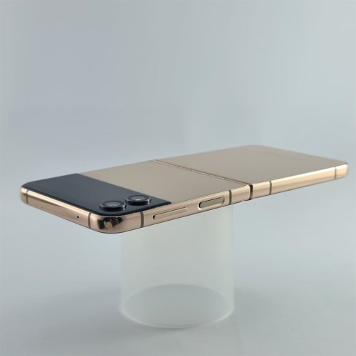 Смартфон Samsung Galaxy Z Flip 4 256 GB Pink Gold USED **