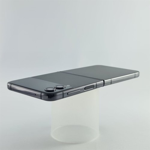 Смартфон Samsung Galaxy Z Flip 4 256 GB Graphite USED **