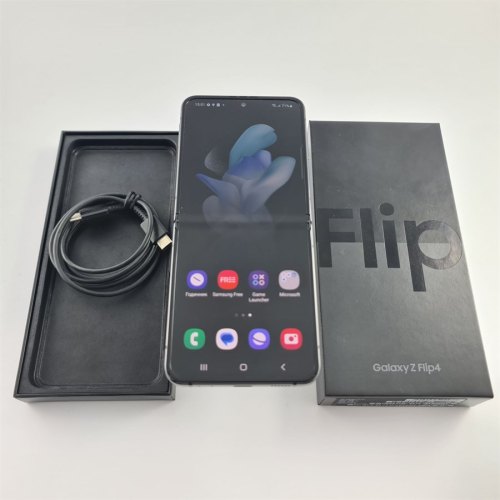 Смартфон Samsung Galaxy Z Flip 4 256 GB Graphite USED **