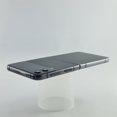 Смартфон Samsung Galaxy Z Flip 4 256 GB Graphite USED **