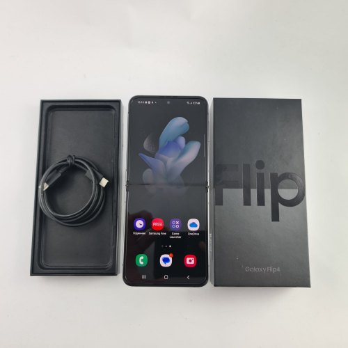 Смартфон Samsung Galaxy Z Flip 4 256 GB Graphite USED **