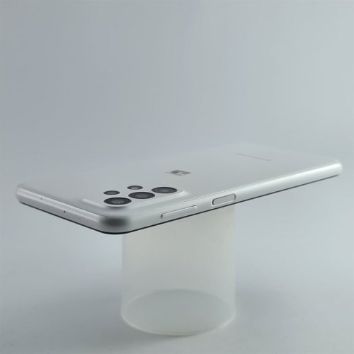 Смартфон Samsung Galaxy A23 64 GB Awesome White USED **