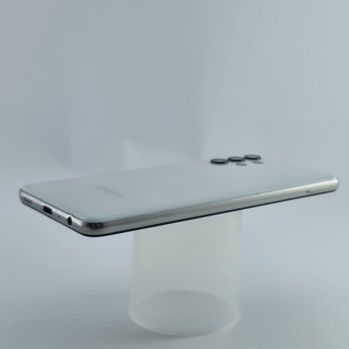 Смартфон Samsung Galaxy A32 64 GB White USED **