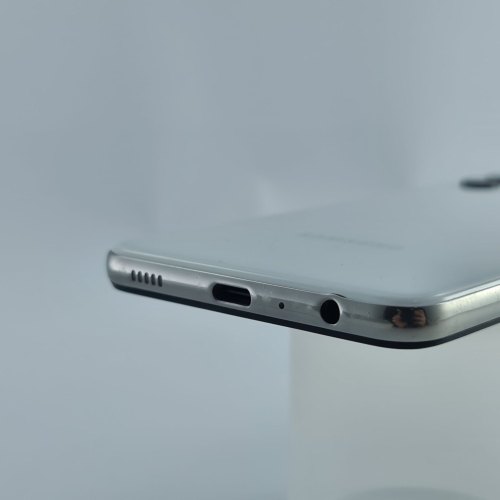 Смартфон Samsung Galaxy A32 64 GB White USED **