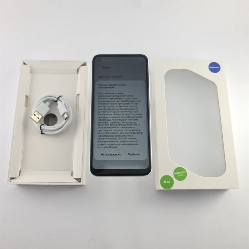 Смартфон Samsung Galaxy A11 32 GB White USED **