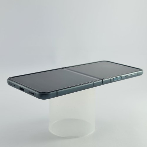 Смартфон Samsung Galaxy Z Flip3 128 GB Green USED **