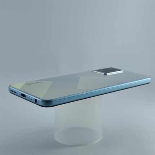 Смартфон Vivo Y21 64 GB Diamond Glow USED **