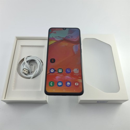 Смартфон Samsung Galaxy A70 128 GB Black USED **