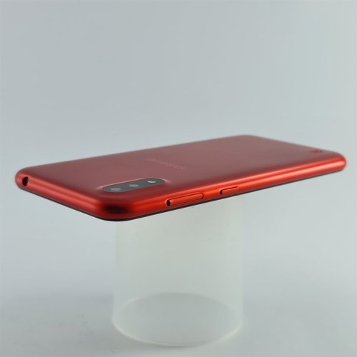 Смартфон Samsung Galaxy A01 16 GB Red USED **