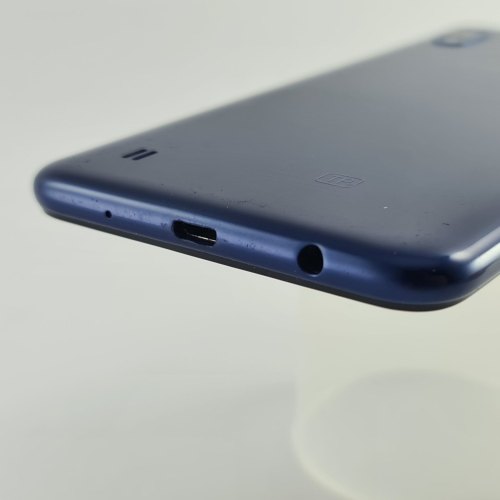 Смартфон Samsung Galaxy A10 32 GB Blue USED **