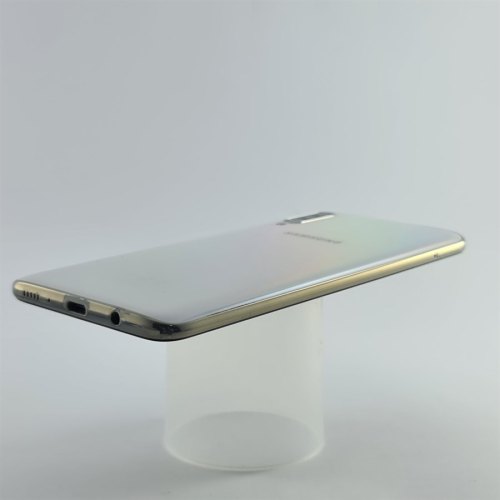 Смартфон Samsung Galaxy A70 128 GB White USED **