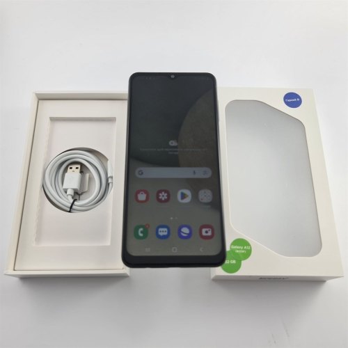 Смартфон Samsung Galaxy A12 32 GB Black USED **