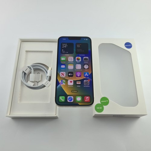 Смартфон Apple iPhone 13 128 GB Starlight USED **