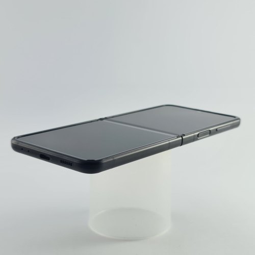 Смартфон Samsung Galaxy Z Flip3 256 GB Phantom Black USED **
