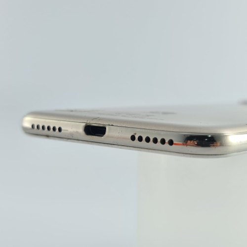 Смартфон Huawei Y6 2018 16 GB Gold USED **