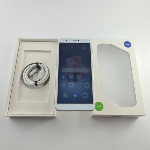 Смартфон Huawei P Smart 2018 32 GB Gold USED **
