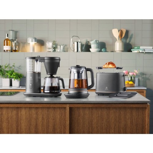 Тостер Electrolux 980Вт, метал, чорний